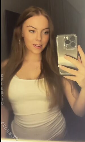 Maya_esw / Mercedesmadeleine_ Nude Leaked Photo #4