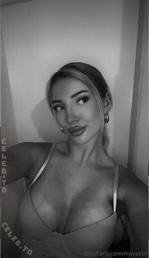mayakln Nude Leaked Photo #7