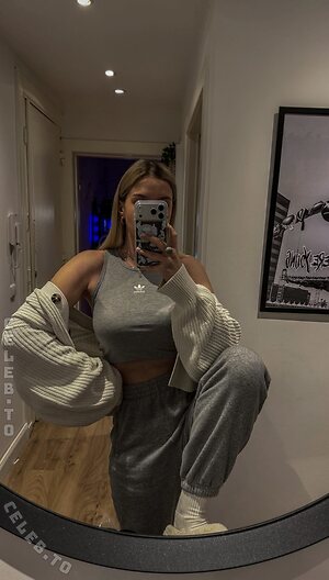 Mayo Dee Nude Leaked Photo #13