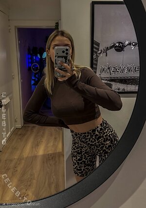 Mayo Dee Nude Leaked Photo #15