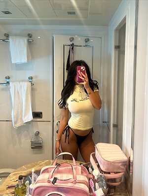 mck.aymariah leaked photo #13