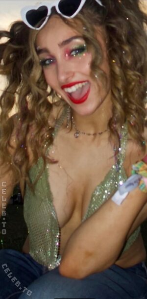 Mckenzi Brooke Nude Leaked Photo #9