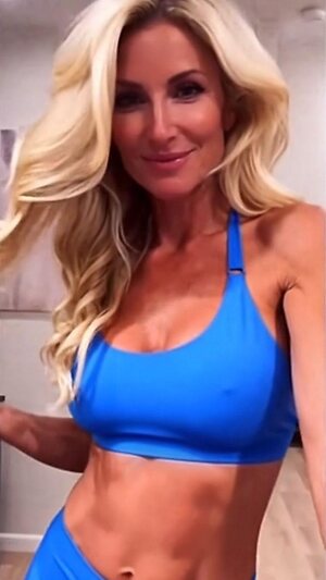 McKinzie Roth