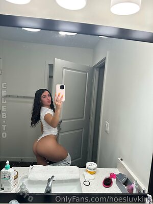 Mckinzie Valdez Nude Leaked Photo #10