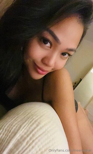 Meena leaked photo #11