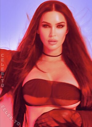 Megan Fox photo