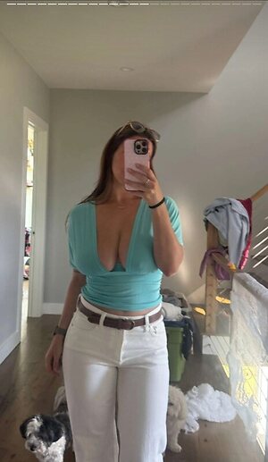 Megan McCarthy Nude Leaked Photo #11