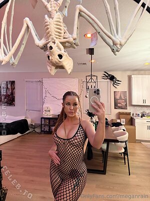Megan Rain leaked photo #74