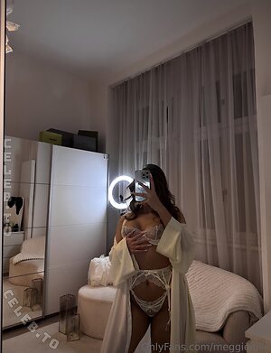 Meggie Jolie Nude Leaked Photo #28