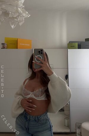 Meggie Jolie photo