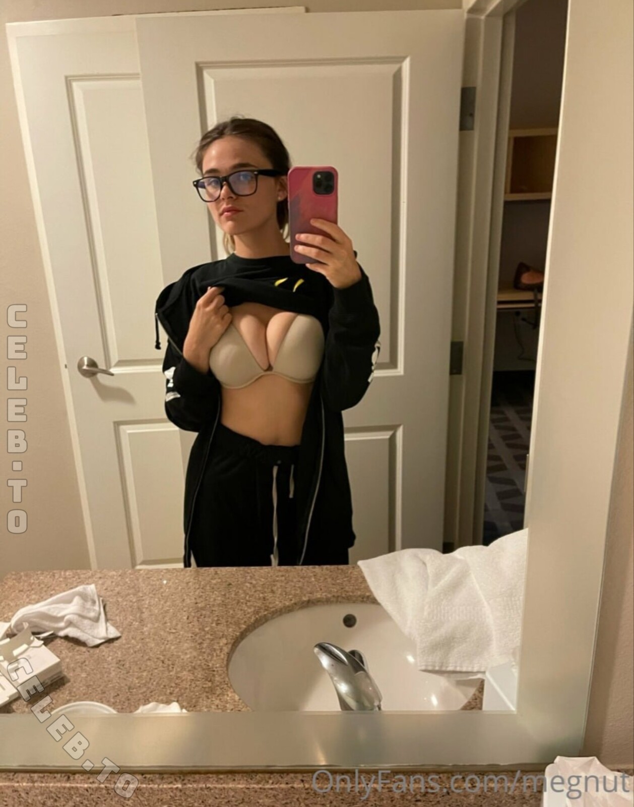 Megnut photo