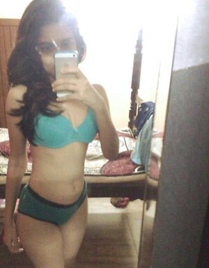 mehak khan leaked photo #20
