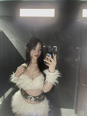 Mei Li leaked photo #21