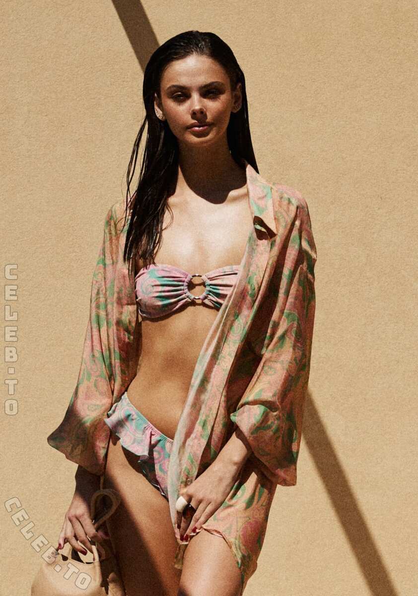 Meika Woollard photo