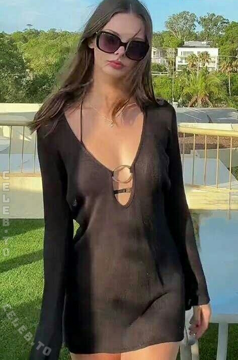 Meika Woollard photo
