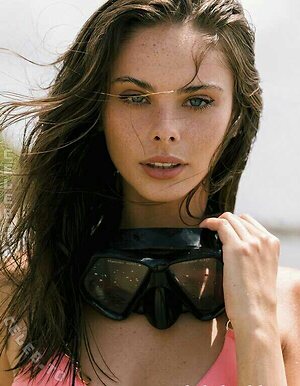 Meika Woollard photo