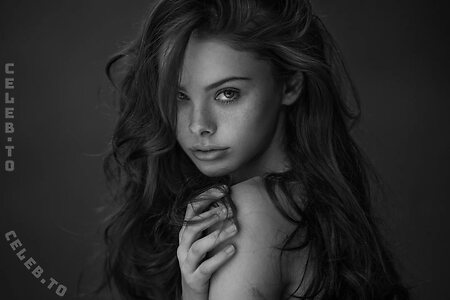 Meika Woollard photo