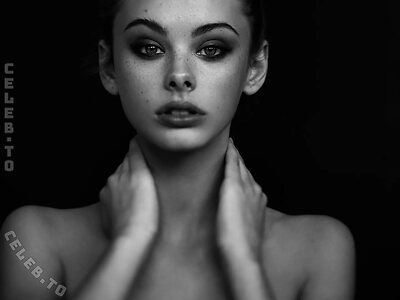 Meika Woollard leaked photo #502