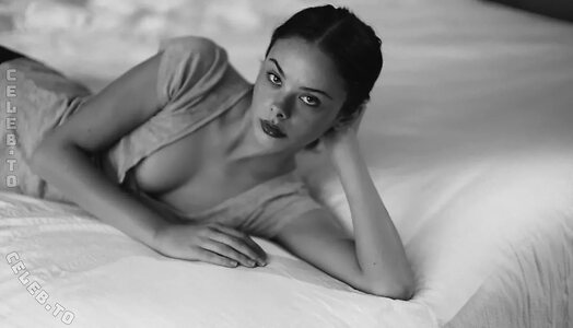 Meika Woollard leaked photo #510