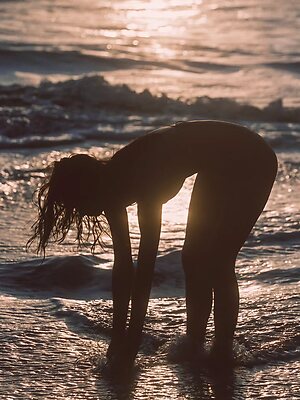 Meika Woollard leaked photo #649