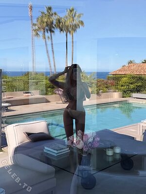 Melanie Fehn leaked photo #5