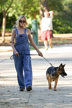 Melanie Griffith leaked photo #31