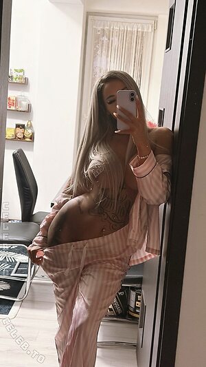 Melanie Lexxx Nude Leaked Photo #4