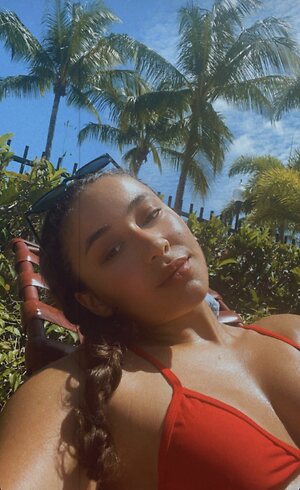 Melanie leaked photo #9