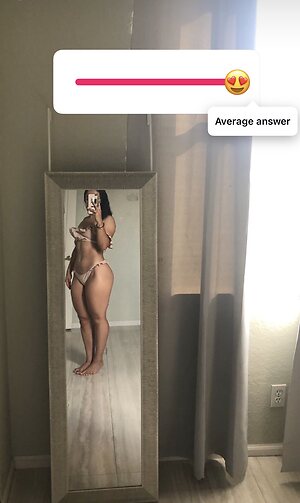 Melanie leaked photo #15