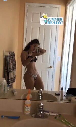 Melanie leaked photo #16
