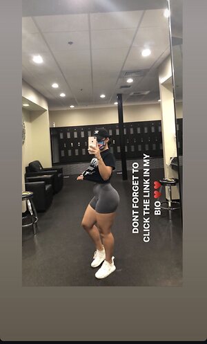 Melanie leaked photo #20