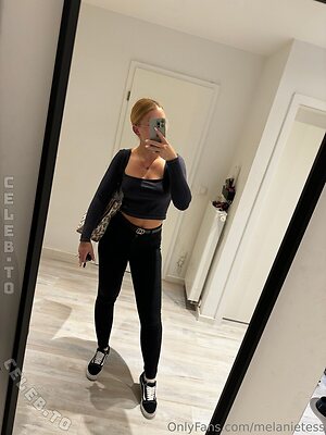 Melanietesss leaked photo #73