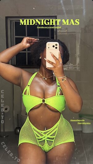 Melaxgoddess photo