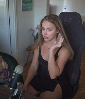 Melina Göransson Nude Leaked Photo #2