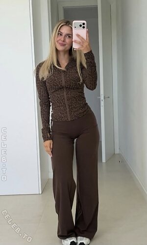Melina.msxou photo