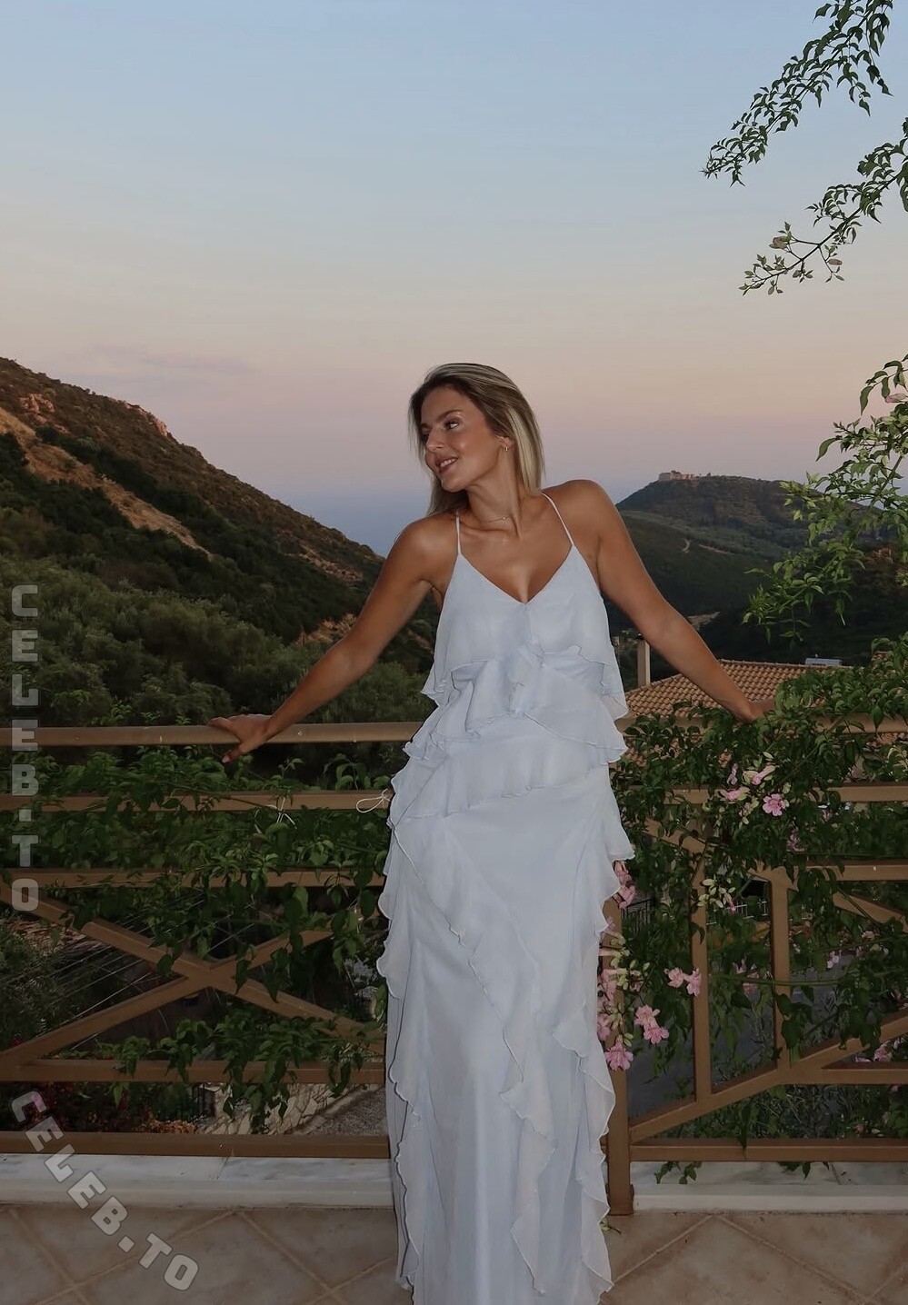 Melina.msxou photo