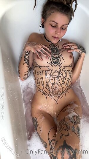 Melinda Mogli Nude Leaked Photo #23