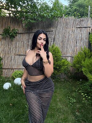 Melisa Reyhan Koçer leaked photo #15
