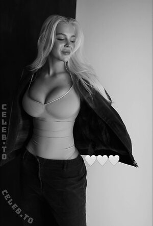 Melisande.mlnk Nude Leaked Photo #4