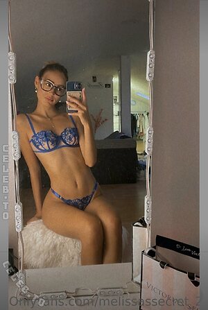 Melissa Maria Kraus Nude Leaked Photo #6