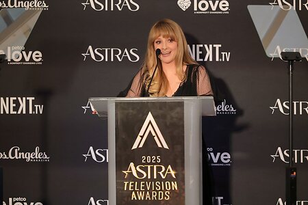 Melissa Rauch leaked photo #28