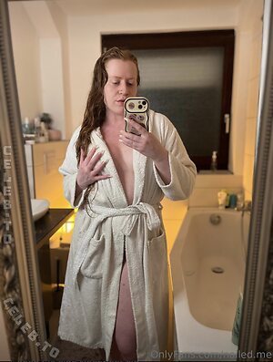 Melissa Riebel Nude Leaked Photo #6