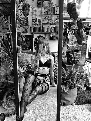 melkeroni Nude Leaked Photo #44