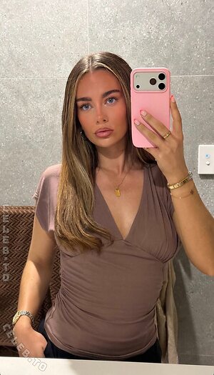 Mell Richards photo