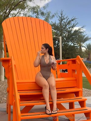 Mel_liftz leaked photo #2