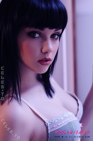Mellisa Clarke Nude Leaked Photo #959