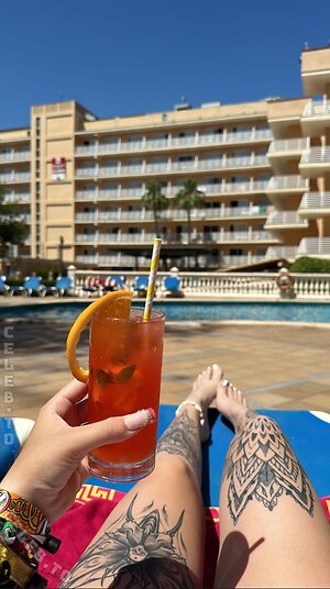 m_ellixx Nude Leaked Photo #2