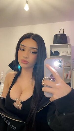 melodi.mzd Nude Leaked Photo #11