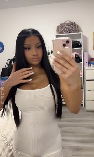 melodi.mzd Nude Leaked Photo #20