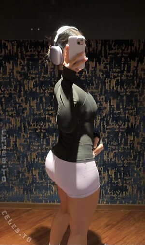 melodi.mzd leaked photo #114